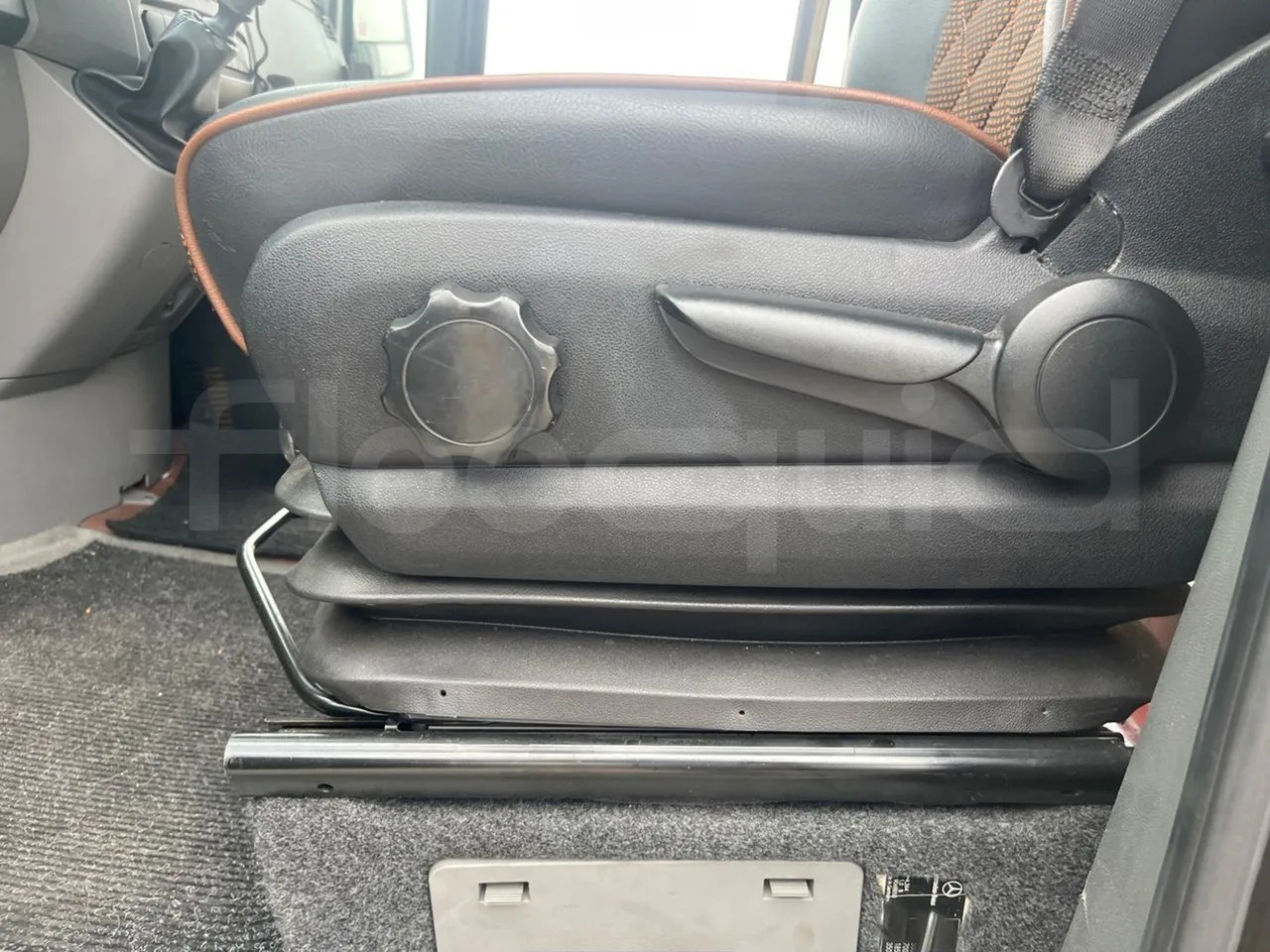 Mikroautobusas, Keleivinis furgonas Mercedes-Benz Sprinter: foto 14 Mikroautobusas, Keleivinis furgonas Mercedes-Benz Sprinter: foto 14