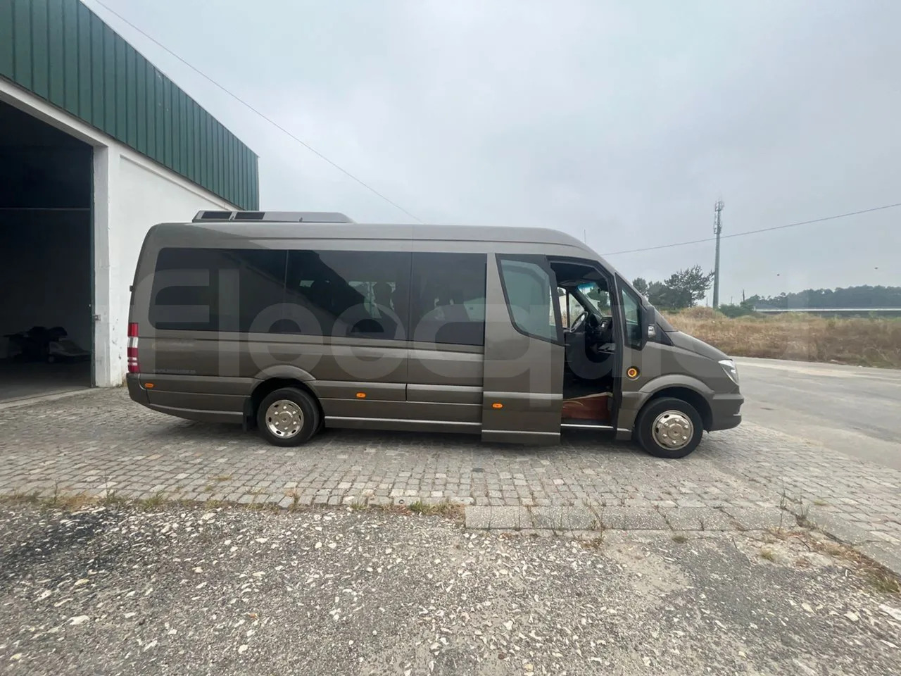 Mikroautobusas, Keleivinis furgonas Mercedes-Benz Sprinter: foto 10 Mikroautobusas, Keleivinis furgonas Mercedes-Benz Sprinter: foto 10