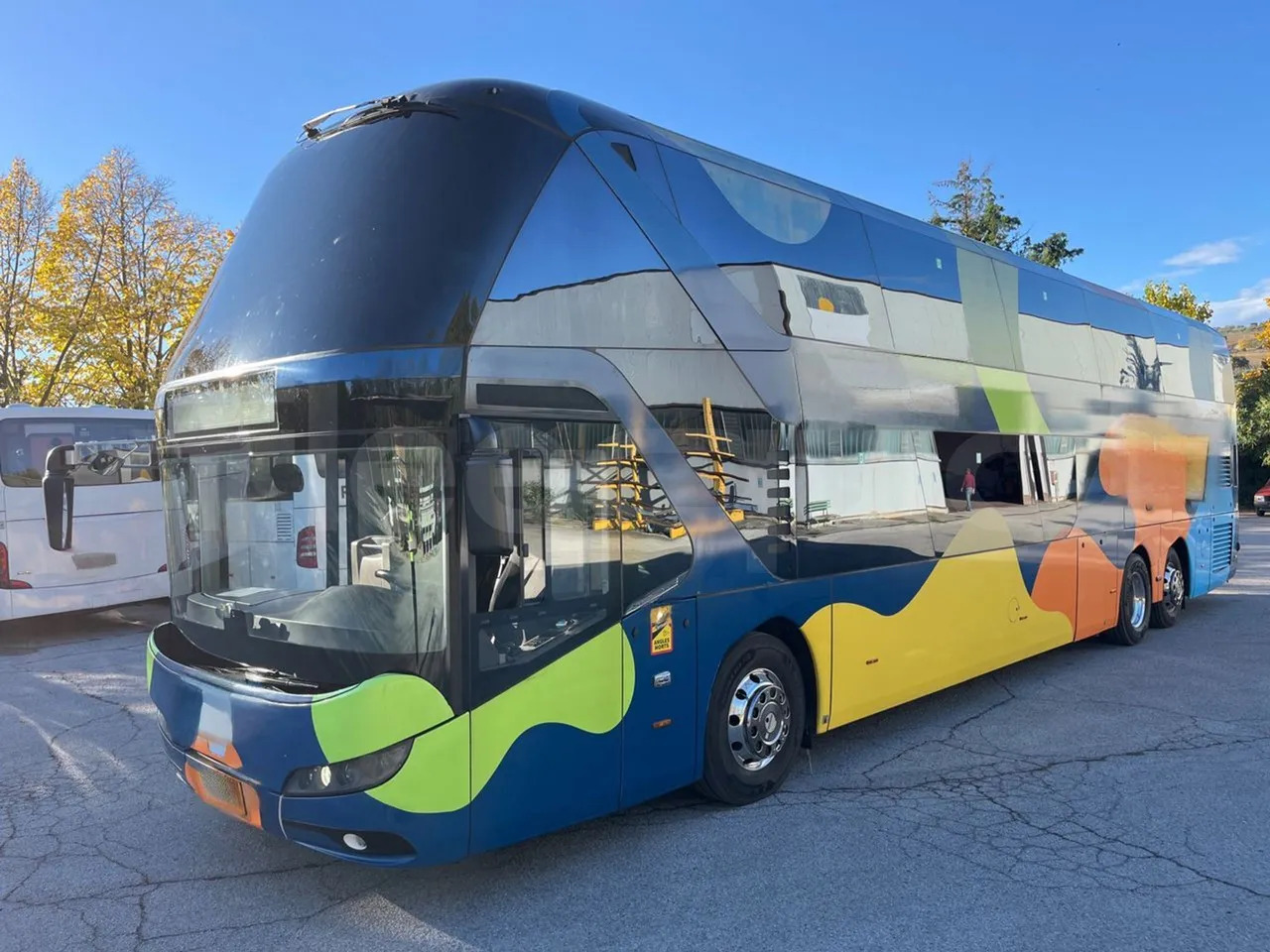 Neoplan Skyliner - Turistinis autobusas: foto 4 Neoplan Skyliner - Turistinis autobusas: foto 4