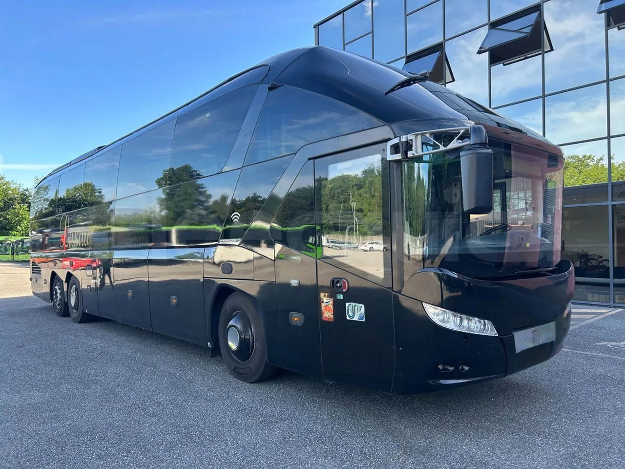 Neoplan Starliner - Turistinis autobusas: foto 1 Neoplan Starliner - Turistinis autobusas: foto 1