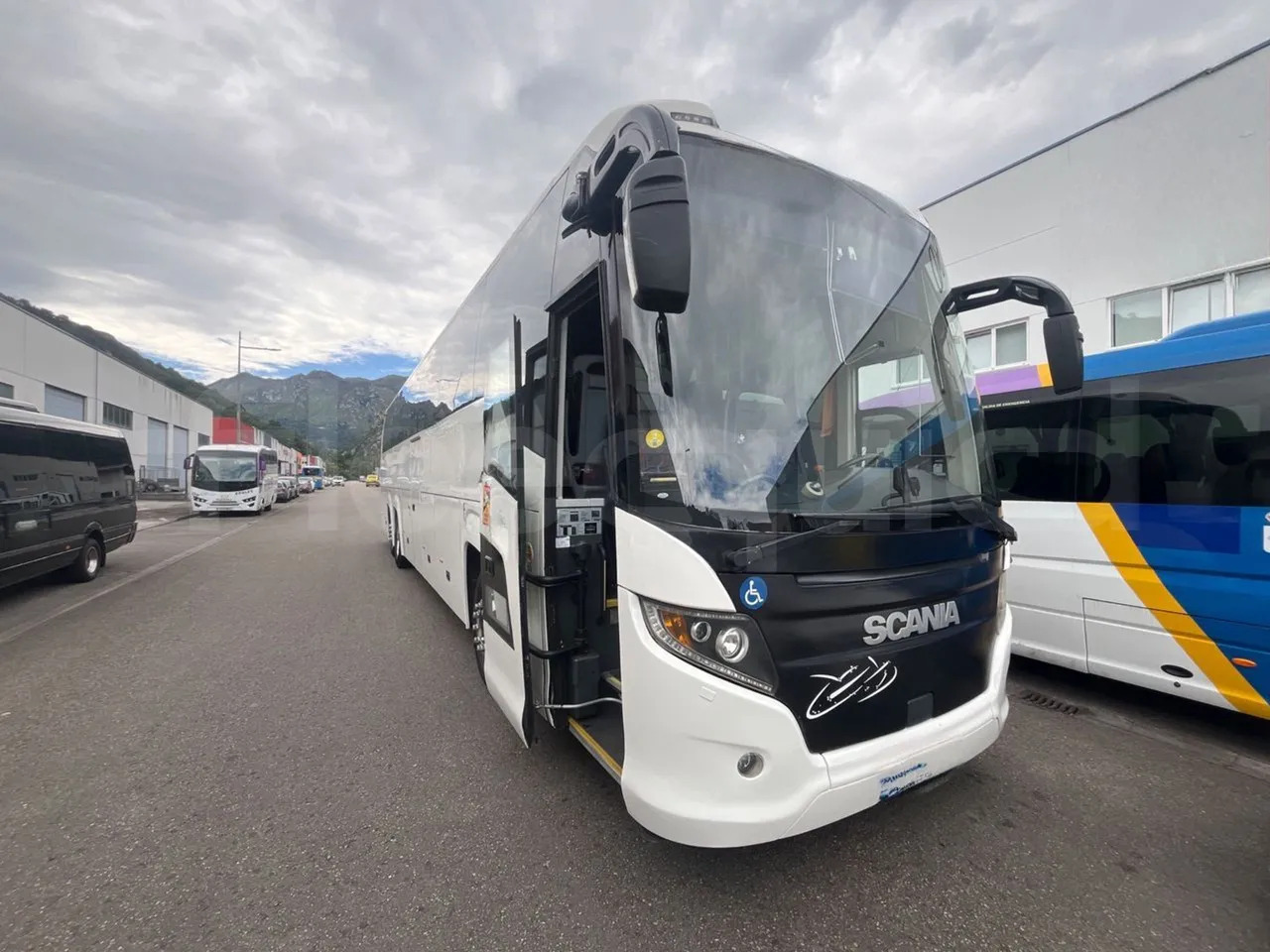 Scania Touring HD - Turistinis autobusas: foto 1 Scania Touring HD - Turistinis autobusas: foto 1