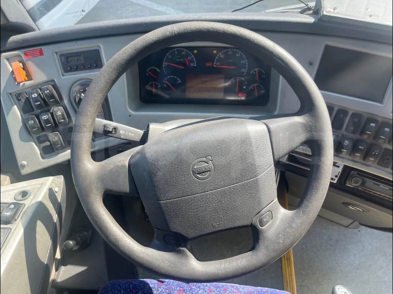 Volvo B12B - Turistinis autobusas: foto 2 Volvo B12B - Turistinis autobusas: foto 2