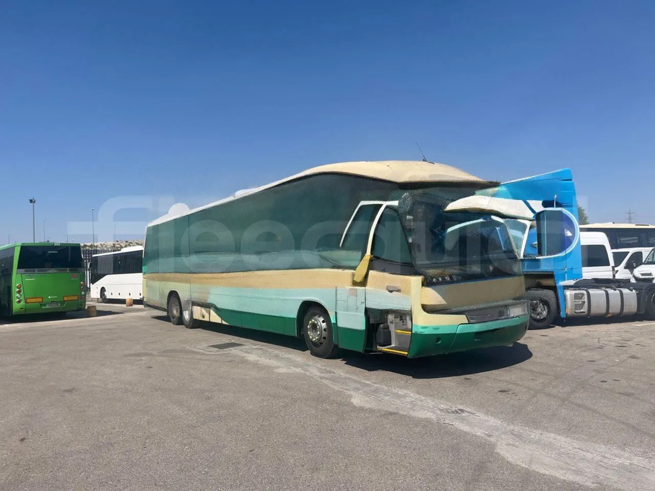 Volvo B12B - Turistinis autobusas: foto 1 Volvo B12B - Turistinis autobusas: foto 1