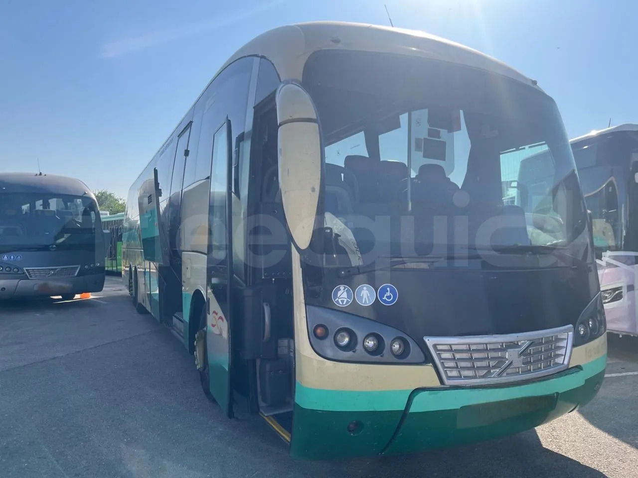 Volvo B12B - Turistinis autobusas: foto 1 Volvo B12B - Turistinis autobusas: foto 1