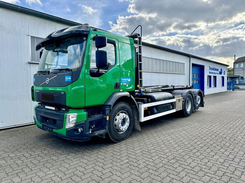 Volvo FE 330 62 TR CNG Erdgas Motor-Engine 6x2 lenk-liftachse - Hook-lift sunkvežimis: foto 1 Volvo FE 330 62 TR CNG Erdgas Motor-Engine 6x2 lenk-liftachse - Hook-lift sunkvežimis: foto 1