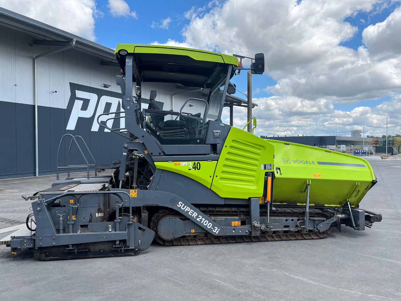 VÖGELE SUPER 2100-3i - Asfalto klotuvas: foto 1 VÖGELE SUPER 2100-3i - Asfalto klotuvas: foto 1