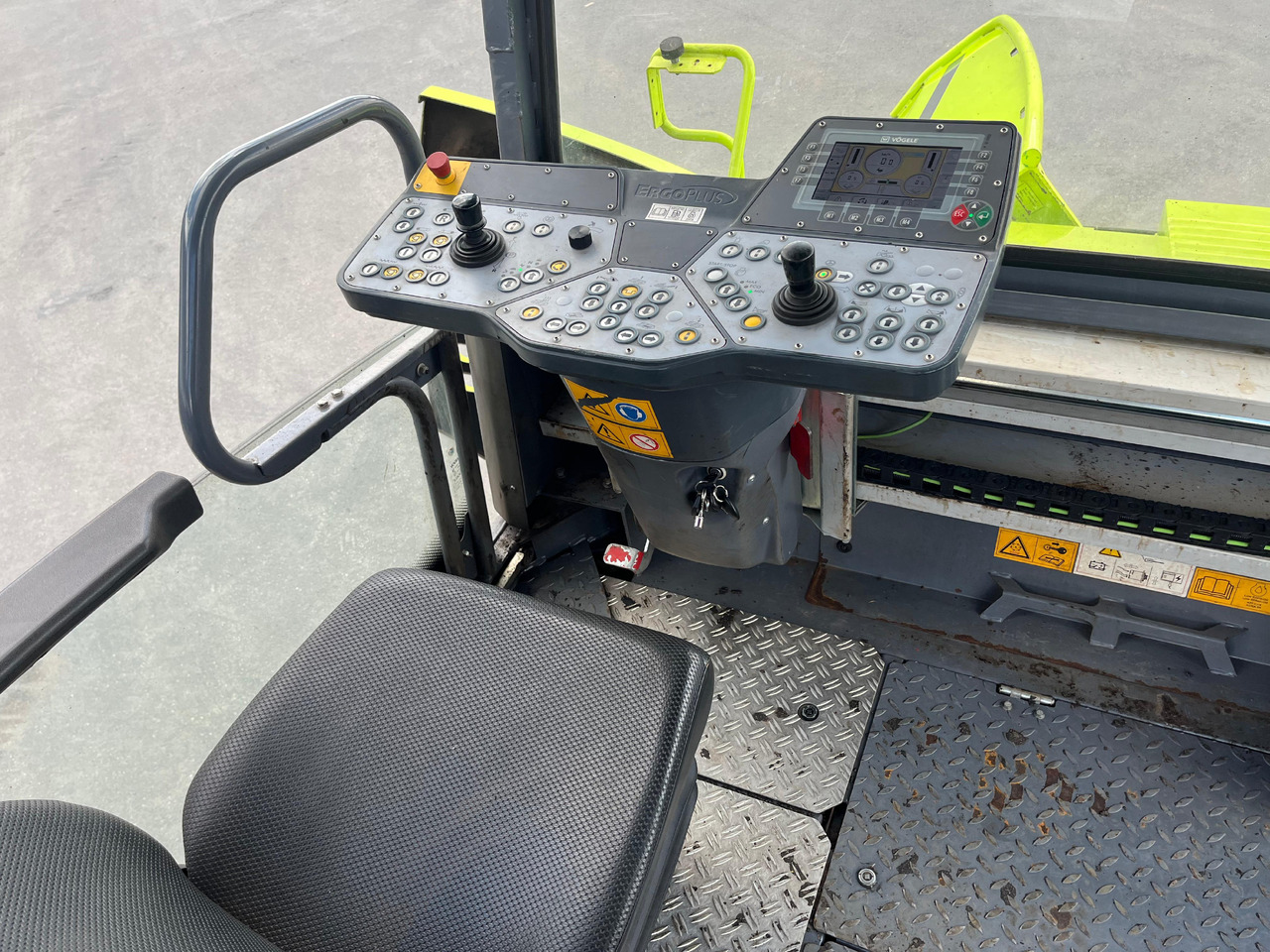 VÖGELE SUPER 2100-3i - Asfalto klotuvas: foto 3 VÖGELE SUPER 2100-3i - Asfalto klotuvas: foto 3