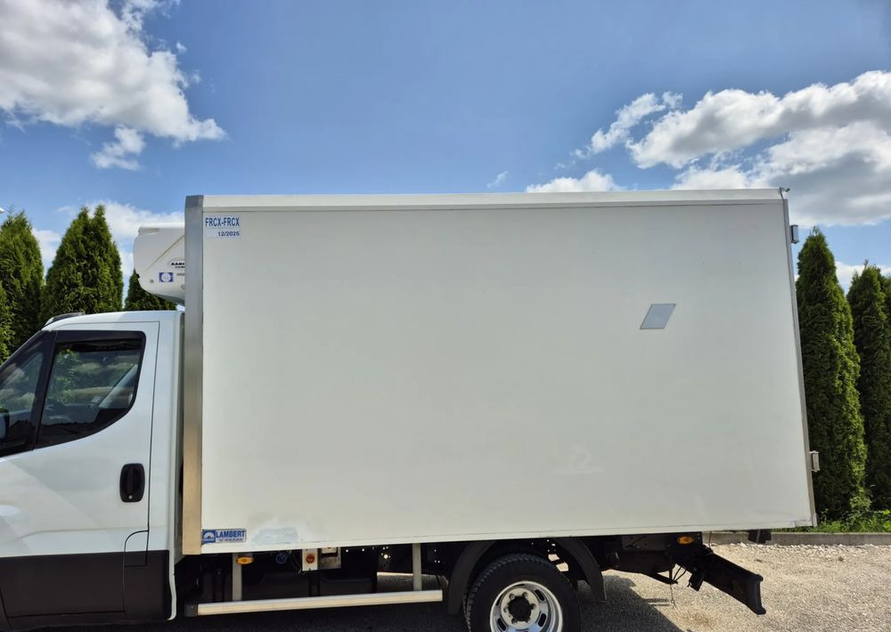 Chłodnia Mroźnia 3.6m 2017 rok Carrier Xarios 600 zasilanie stacjonarne 230v , 2 parowniki, stan bdb! - Kėbulas - refrižeratorius: foto 3 Chłodnia Mroźnia 3.6m 2017 rok Carrier Xarios 600 zasilanie stacjonarne 230v , 2 parowniki, stan bdb! - Kėbulas - refrižeratorius: foto 3