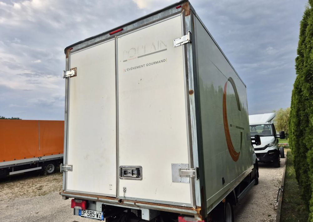 Kontener 8 palet 2016 rok, Iveco, Mastr, Sprinter, Ducato, Regulowana podramówka, stan bdb - Kėbulas - furgonas: foto 4 Kontener 8 palet 2016 rok, Iveco, Mastr, Sprinter, Ducato, Regulowana podramówka, stan bdb - Kėbulas - furgonas: foto 4