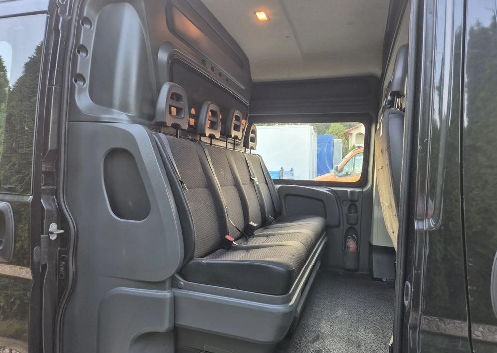 Peugeot Boxer 2.2 130KM Dubel kabina - Krovininis mikroautobusas: foto 5 Peugeot Boxer 2.2 130KM Dubel kabina - Krovininis mikroautobusas: foto 5