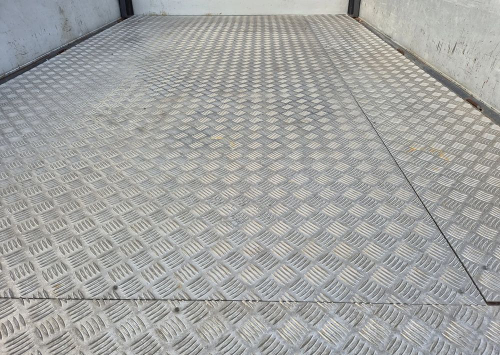 Peugeot Boxer 2.2 150KM brygadówka Maxi wzmocniony koła 16 cali Dubel - Komercinis automobilis su dviguba kabina: foto 4 Peugeot Boxer 2.2 150KM brygadówka Maxi wzmocniony koła 16 cali Dubel - Komercinis automobilis su dviguba kabina: foto 4