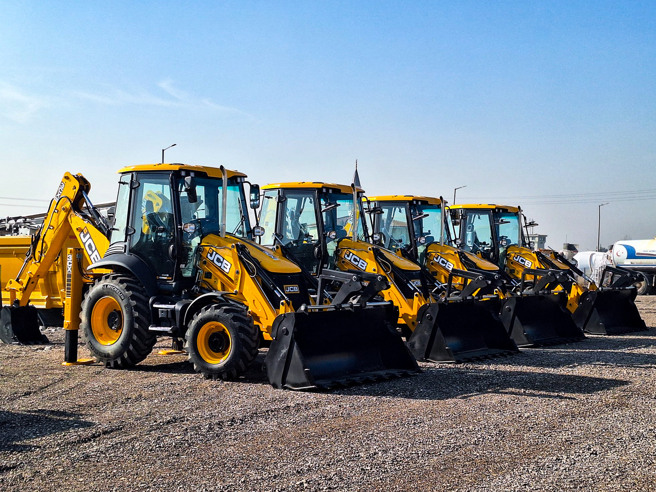 JCB 3CX ECO - Ekskavatorius-krautuvas: foto 2 JCB 3CX ECO - Ekskavatorius-krautuvas: foto 2