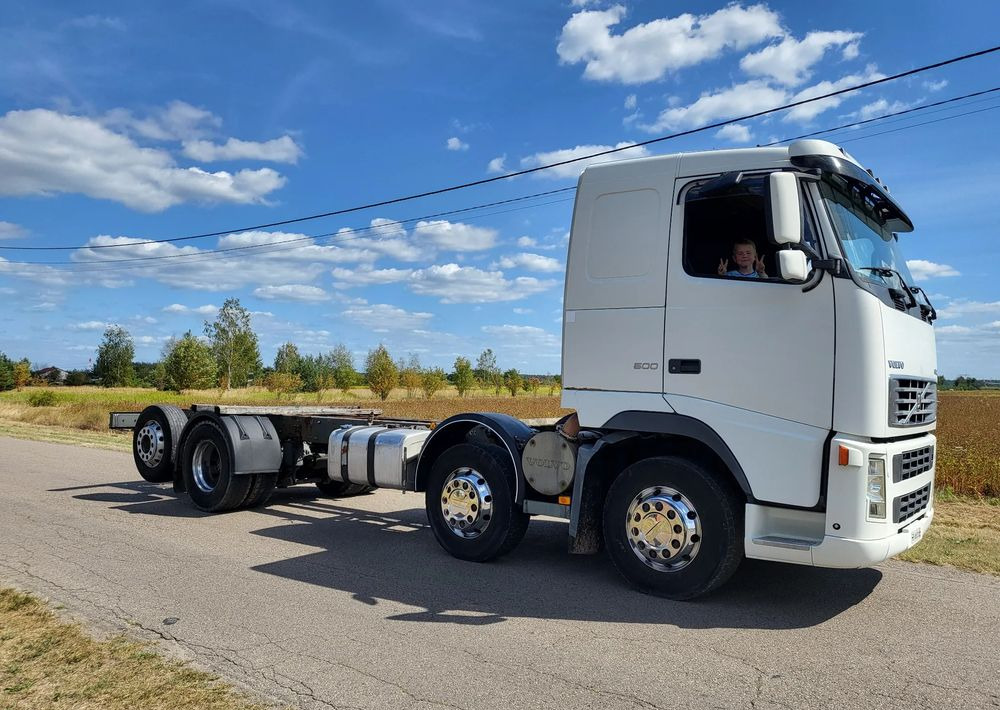 Volvo FH 500 8x2 - Važiuoklės sunkvežimis: foto 1 Volvo FH 500 8x2 - Važiuoklės sunkvežimis: foto 1