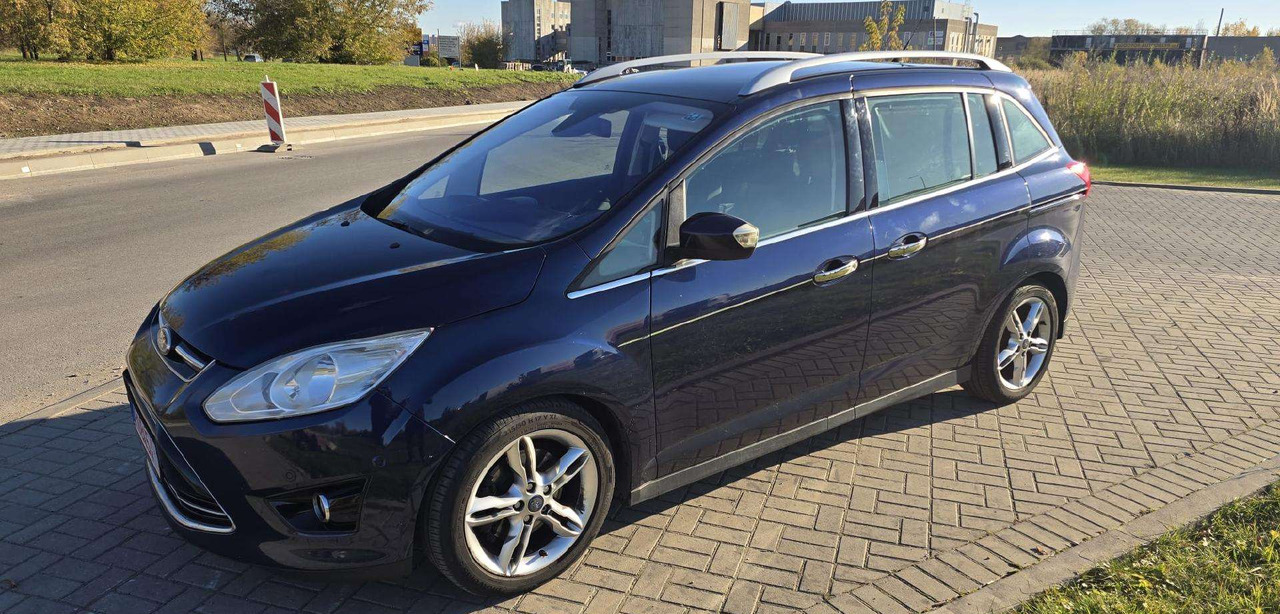 Ford C-MAX - Lengvasis automobilis: foto 4 Ford C-MAX - Lengvasis automobilis: foto 4