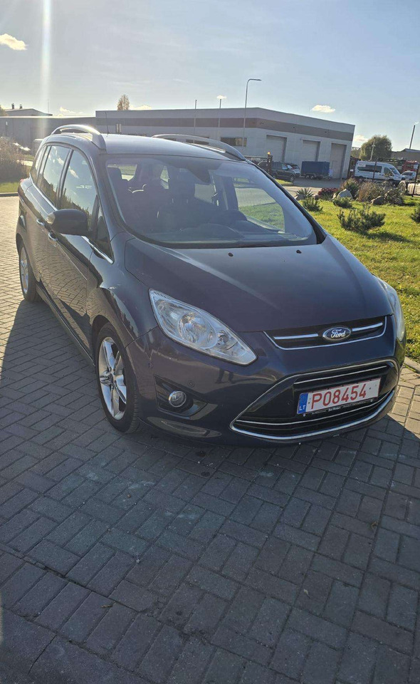 Ford C-MAX - Lengvasis automobilis: foto 1 Ford C-MAX - Lengvasis automobilis: foto 1