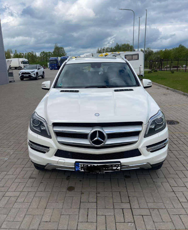 Mercedes-Benz GL350 - Visureigis: foto 1 Mercedes-Benz GL350 - Visureigis: foto 1