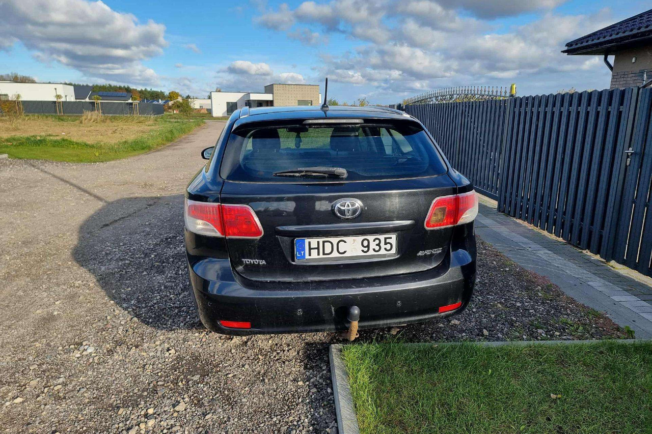 Toyota Avensis - Universalas: foto 4 Toyota Avensis - Universalas: foto 4