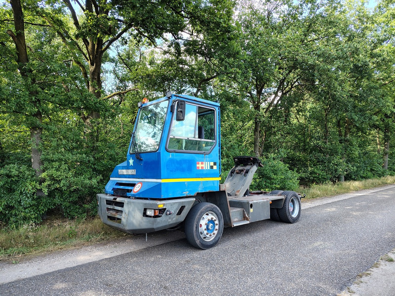 Terberg Yt180 - Terminalų vilkikas: foto 1 Terberg Yt180 - Terminalų vilkikas: foto 1