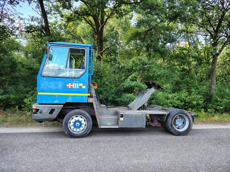 Terberg Yt180 - Terminalų vilkikas: foto 2 Terberg Yt180 - Terminalų vilkikas: foto 2