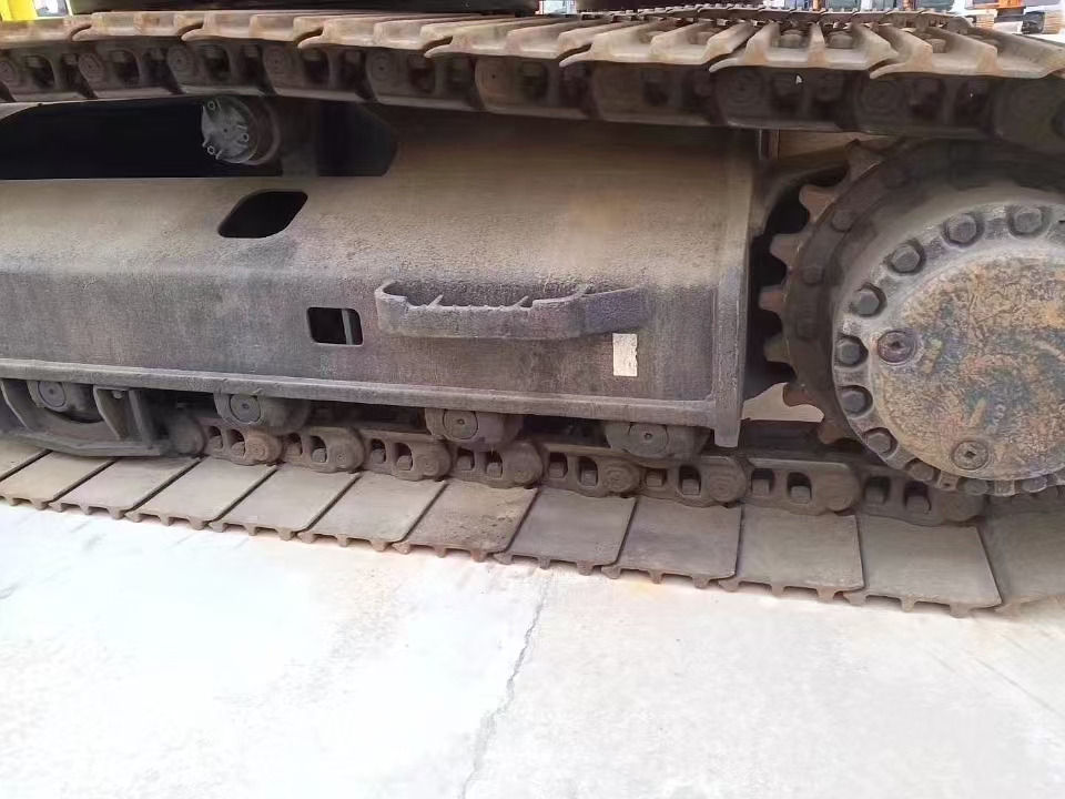 CATERPILLAR 325C used excavator low price for sale caterpillar - Vikšrinis ekskavatorius: foto 4 CATERPILLAR 325C used excavator low price for sale caterpillar - Vikšrinis ekskavatorius: foto 4