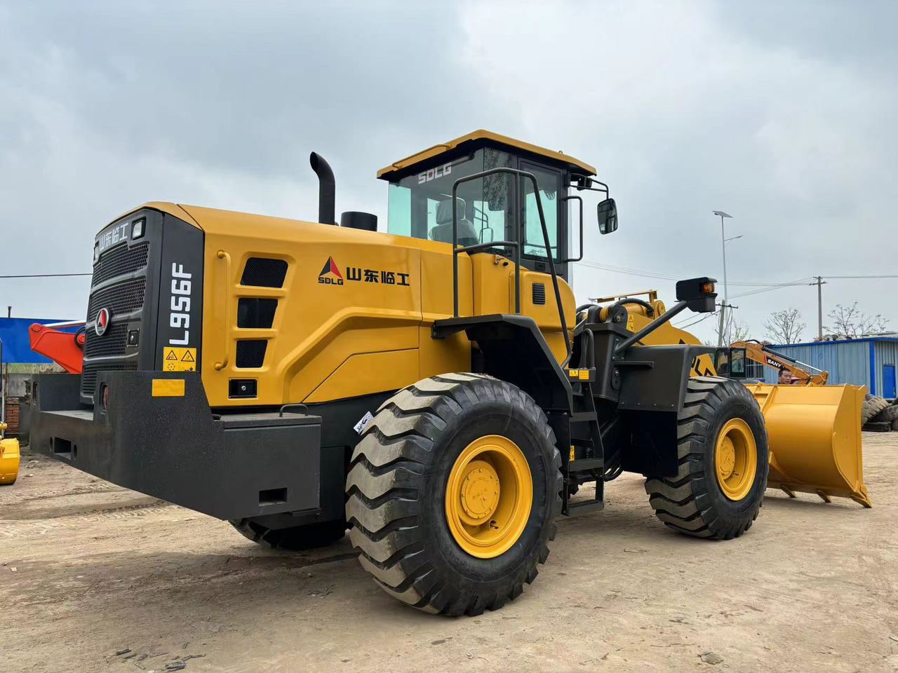 Ratinis krautuvas SDLG L956F china brand front loader 5 ton class: foto 9