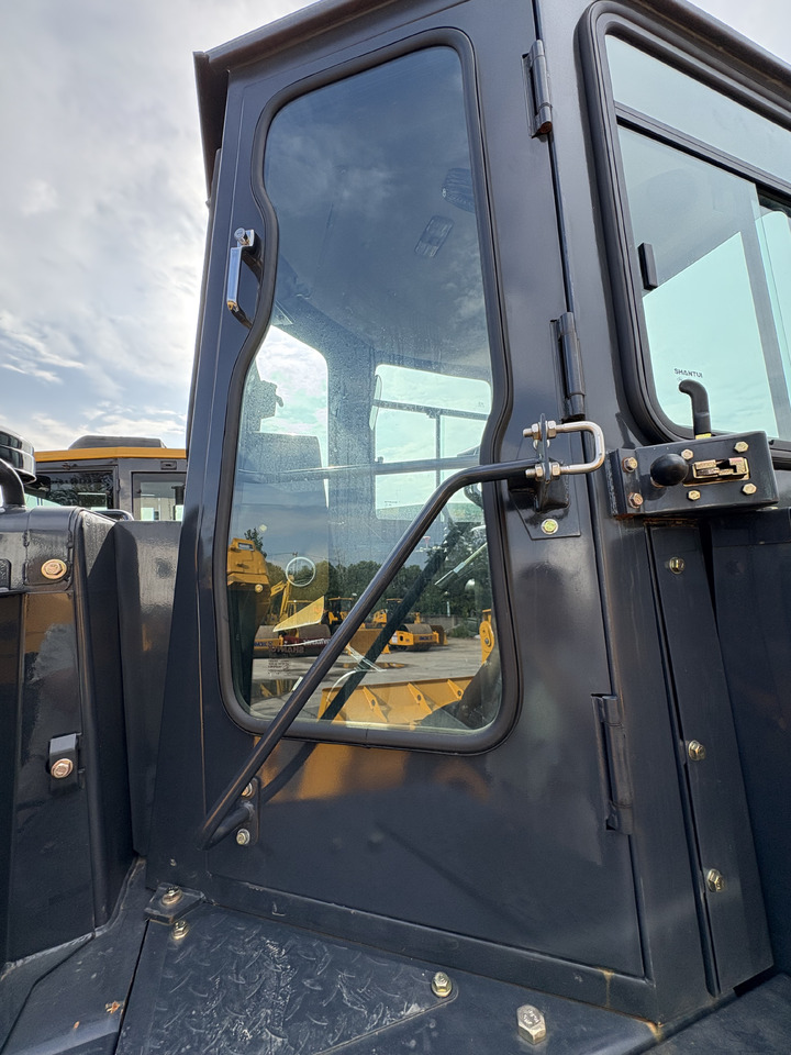 SHANTUI sd22 bulldozer 2024 machine discounted for sale shantui - Buldozeris: foto 5 SHANTUI sd22 bulldozer 2024 machine discounted for sale shantui - Buldozeris: foto 5
