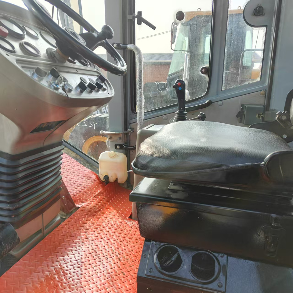 XCMG XS223J used road roller low hours factory price - Kompaktorius: foto 4 XCMG XS223J used road roller low hours factory price - Kompaktorius: foto 4