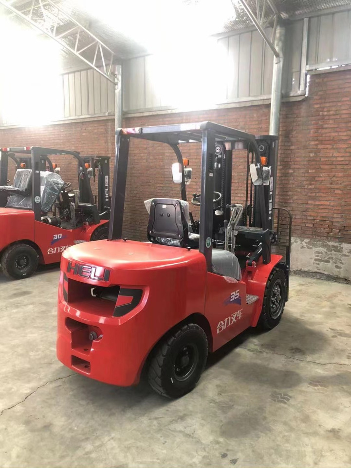 Heli brand new 3.5T diesel forklift(Clamp available) - Dyzelinis krautuvas: foto 5 Heli brand new 3.5T diesel forklift(Clamp available) - Dyzelinis krautuvas: foto 5