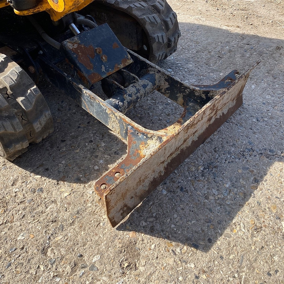 JCB 8008 - Mini ekskavatorius: foto 4 JCB 8008 - Mini ekskavatorius: foto 4