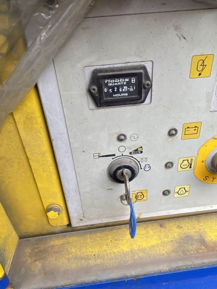 Aichi SR 182 - Teleskopinis keltuvas: foto 2 Aichi SR 182 - Teleskopinis keltuvas: foto 2