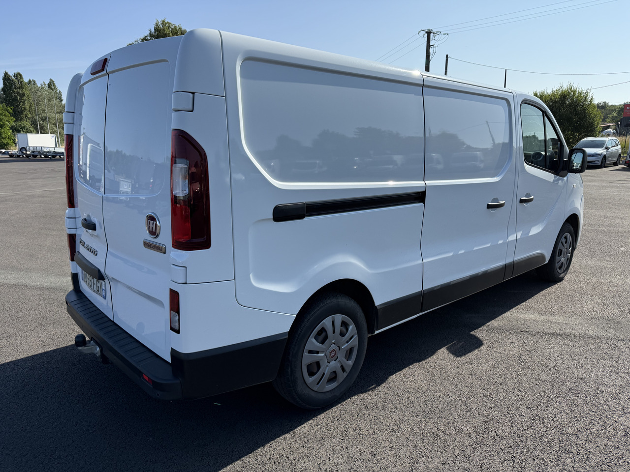 FIAT TALENTO 1T3 LH1 2.0MULTIJET120 PRO LOUNGE + ATTELAGE ET KIT BOIS COMPLET - Krovininis mikroautobusas: foto 5 FIAT TALENTO 1T3 LH1 2.0MULTIJET120 PRO LOUNGE + ATTELAGE ET KIT BOIS COMPLET - Krovininis mikroautobusas: foto 5