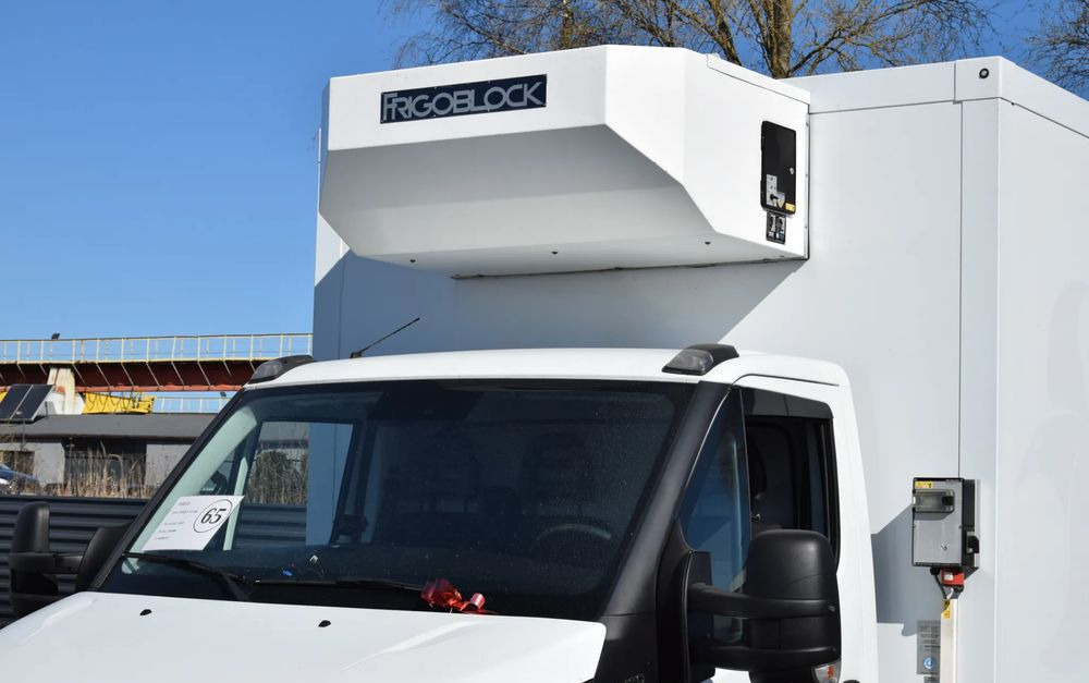 Refrižeratorius sunkvežimis Iveco DAILY 70C18 / 3.0 - 180 KM / AUTOMAT HI-MATIC / 3 OSOBY / CHŁODNIA - MROŹNIA 4,55 M / AGREGAD FRIGOBLOCK / WINDA SORENSEN / KLIMA / TEMPOMAT / KAMERA COFANIA / REGULOWANE ZAWIESZENIE / SERWISOWA: foto 9