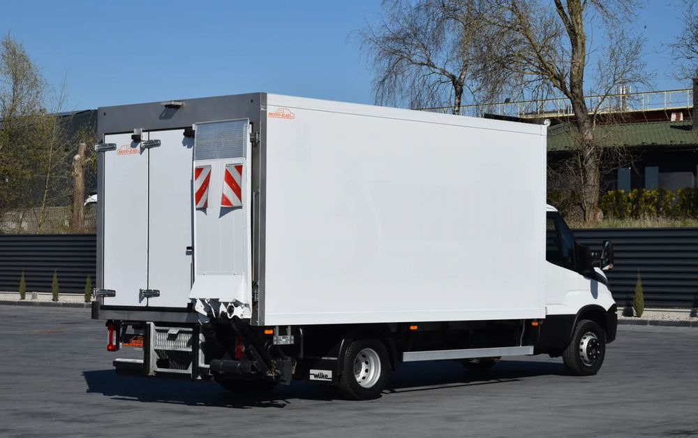 Iveco DAILY 70C18 / 3.0 - 180 KM / AUTOMAT HI-MATIC / 3 OSOBY / CHŁODNIA - MROŹNIA 4,55 M / AGREGAD FRIGOBLOCK / WINDA SORENSEN / KLIMA / TEMPOMAT / KAMERA COFANIA / REGULOWANE ZAWIESZENIE / SERWISOWA - Refrižeratorius sunkvežimis: foto 5 Iveco DAILY 70C18 / 3.0 - 180 KM / AUTOMAT HI-MATIC / 3 OSOBY / CHŁODNIA - MROŹNIA 4,55 M / AGREGAD FRIGOBLOCK / WINDA SORENSEN / KLIMA / TEMPOMAT / KAMERA COFANIA / REGULOWANE ZAWIESZENIE / SERWISOWA - Refrižeratorius sunkvežimis: foto 5