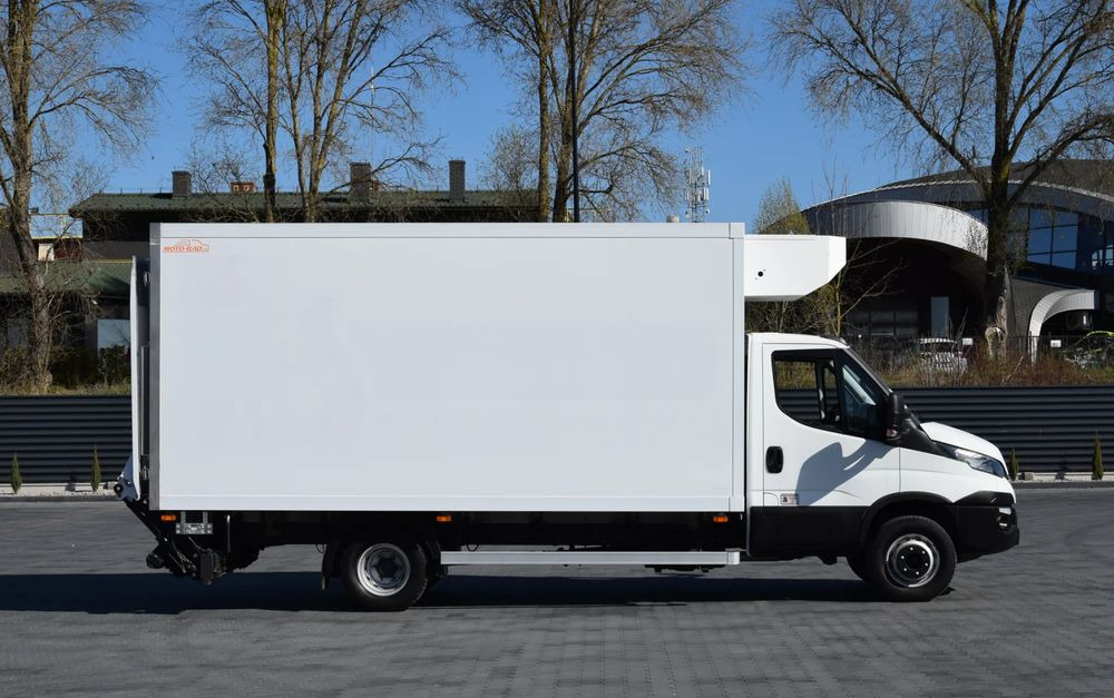 Iveco DAILY 70C18 / 3.0 - 180 KM / AUTOMAT HI-MATIC / 3 OSOBY / CHŁODNIA - MROŹNIA 4,55 M / AGREGAD FRIGOBLOCK / WINDA SORENSEN / KLIMA / TEMPOMAT / KAMERA COFANIA / REGULOWANE ZAWIESZENIE / SERWISOWA - Refrižeratorius sunkvežimis: foto 4 Iveco DAILY 70C18 / 3.0 - 180 KM / AUTOMAT HI-MATIC / 3 OSOBY / CHŁODNIA - MROŹNIA 4,55 M / AGREGAD FRIGOBLOCK / WINDA SORENSEN / KLIMA / TEMPOMAT / KAMERA COFANIA / REGULOWANE ZAWIESZENIE / SERWISOWA - Refrižeratorius sunkvežimis: foto 4