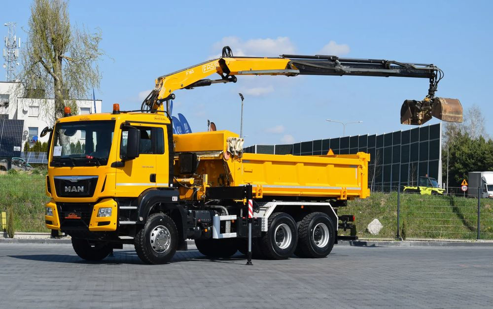 MAN TGS 26.400 / 6x4 / EURO 6 / UDT / HDS FASSI 165 / WYSUW x3 / ROTATOR / CHWYTAK / STEROWANIE RADIOWE / WZMOCNIONA RAMA / WYWROTKA / HYDROBURTA / AUTOMAT / 2017 / NOWE OPONY - 100% / NISKI PRZEBIEG - Savivartis sunkvežimis, Sunkvežimis su kranu: foto 1 MAN TGS 26.400 / 6x4 / EURO 6 / UDT / HDS FASSI 165 / WYSUW x3 / ROTATOR / CHWYTAK / STEROWANIE RADIOWE / WZMOCNIONA RAMA / WYWROTKA / HYDROBURTA / AUTOMAT / 2017 / NOWE OPONY - 100% / NISKI PRZEBIEG - Savivartis sunkvežimis, Sunkvežimis su kranu: foto 1