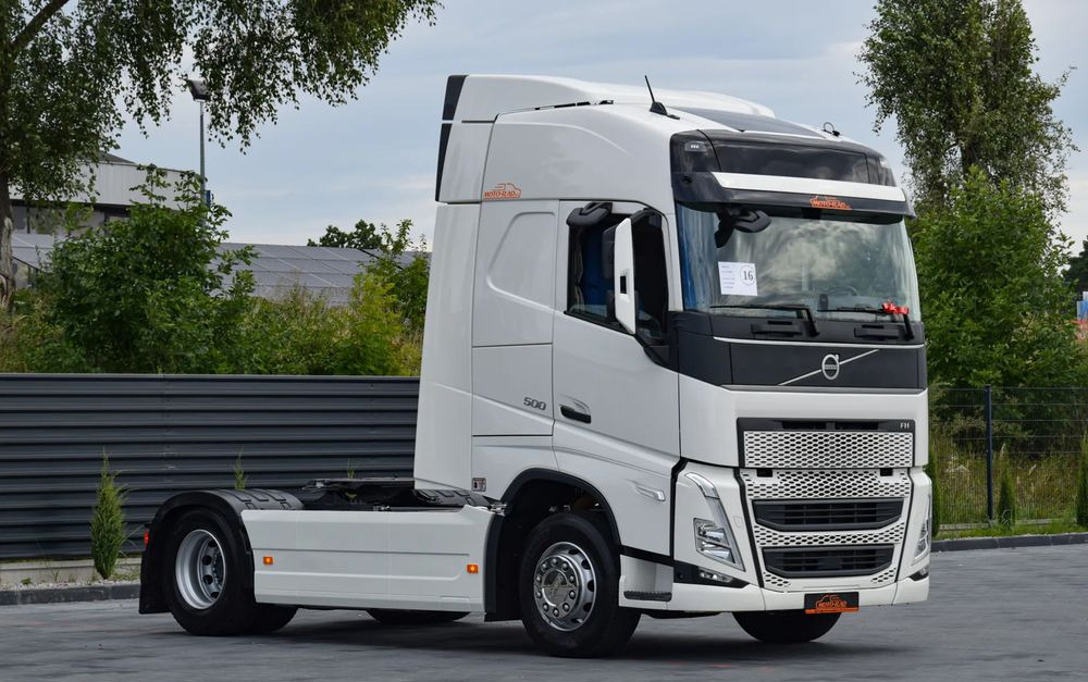 Volvo FH500 / EURO 6 / NOWY MODEL / KLIMATYZACJA POSTOJOWA / ACC / LEDY / 2 ZBIORNIKI PALIWA / FULL SPILERY / 2021 / SERWISOWANY / SPROWADZONY - Vilkikas: foto 3 Volvo FH500 / EURO 6 / NOWY MODEL / KLIMATYZACJA POSTOJOWA / ACC / LEDY / 2 ZBIORNIKI PALIWA / FULL SPILERY / 2021 / SERWISOWANY / SPROWADZONY - Vilkikas: foto 3