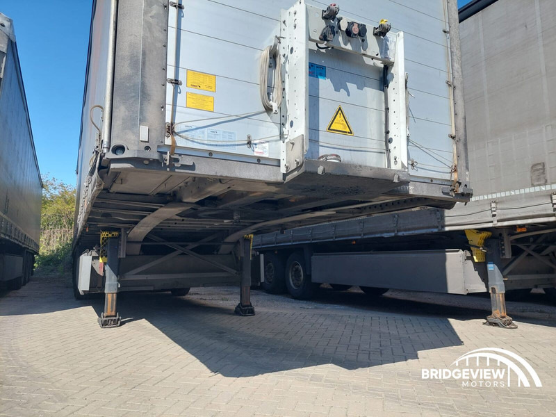 Schmitz Cargobull SCB*S3T - Tentinė puspriekabė: foto 4 Schmitz Cargobull SCB*S3T - Tentinė puspriekabė: foto 4