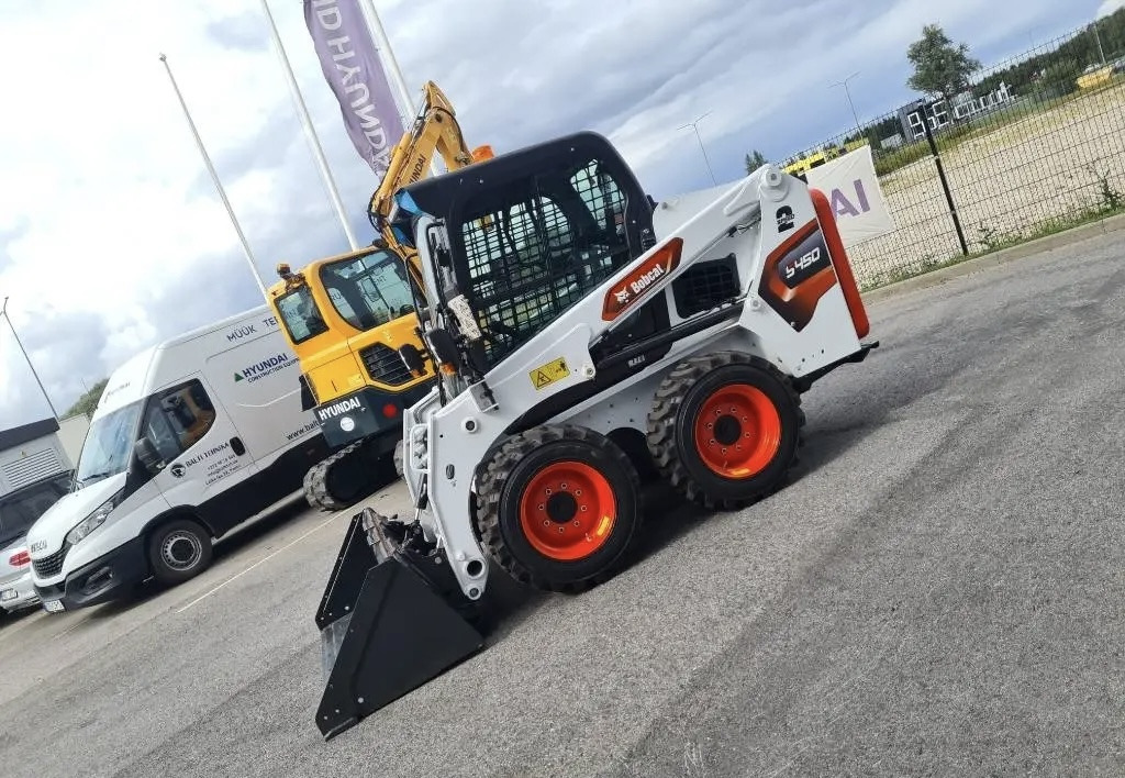 BOBCAT S450 - Mini krautuvas: foto 1 BOBCAT S450 - Mini krautuvas: foto 1