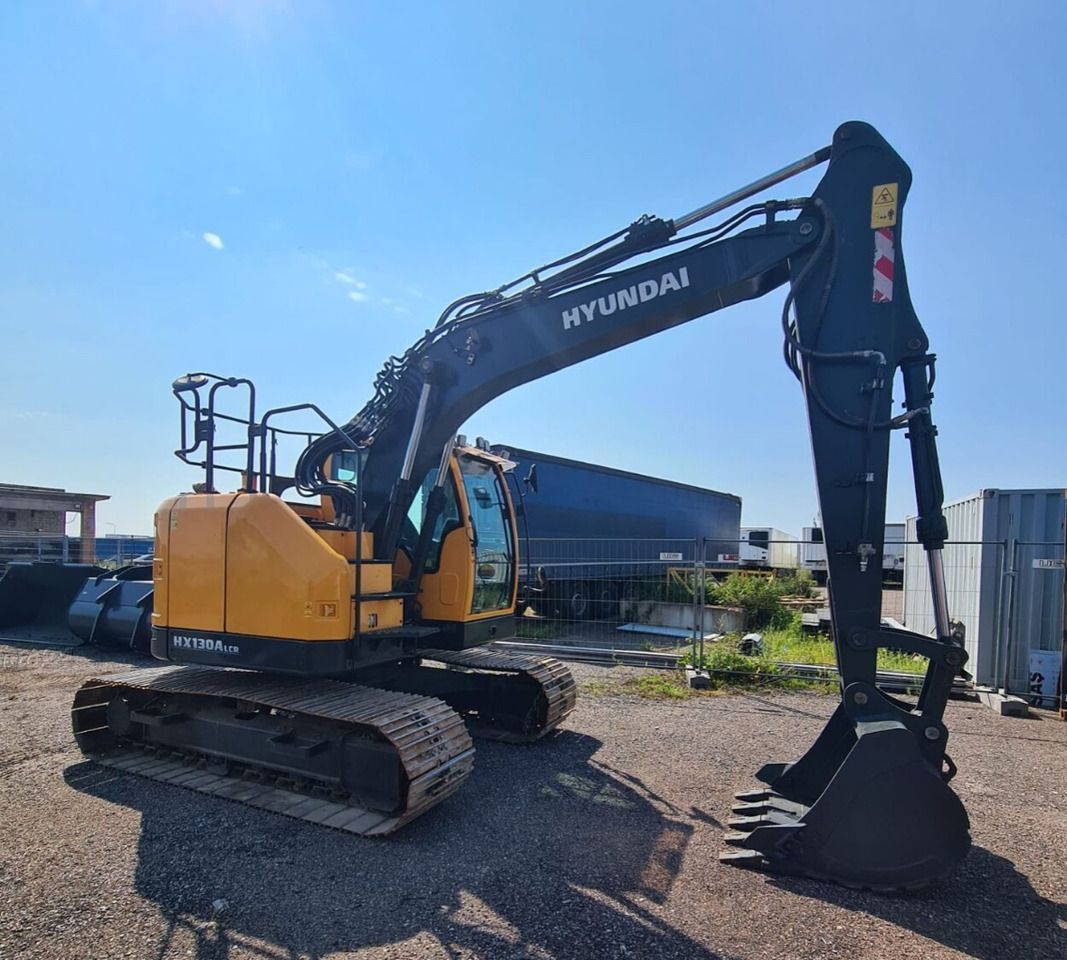 HYUNDAI HX130ALCR - Vikšrinis ekskavatorius: foto 3 HYUNDAI HX130ALCR - Vikšrinis ekskavatorius: foto 3