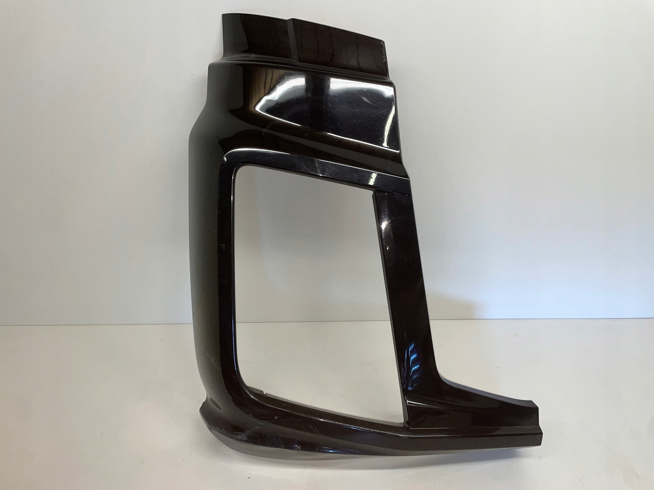 FORD F-MAX ZDERZAK OKULAR OBUDOWA REFLEKTORA JC46-17E950-A - Bamperis - Sunkvežimis: foto 1 FORD F-MAX ZDERZAK OKULAR OBUDOWA REFLEKTORA JC46-17E950-A - Bamperis - Sunkvežimis: foto 1