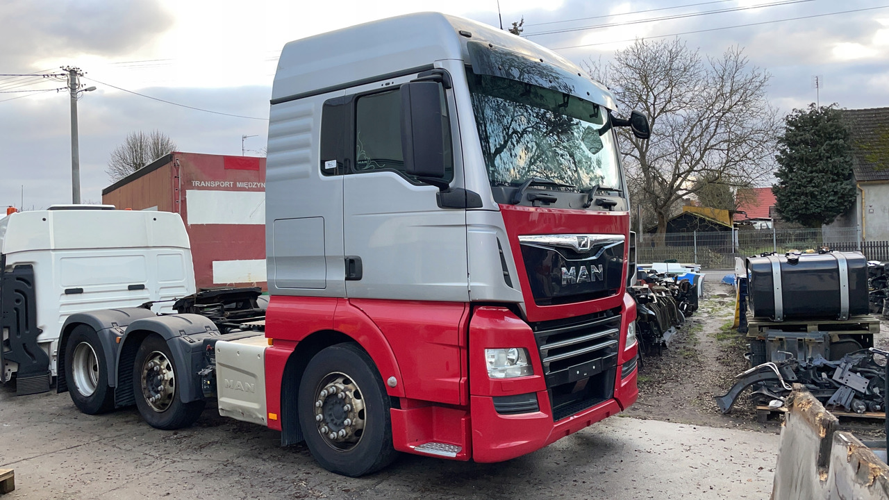 GOŁA KABINA MAN TGX XLX 2019 ROK LIFT ŚRODEK BEŻOWY EURO 6 - Kabina - Sunkvežimis: foto 2 GOŁA KABINA MAN TGX XLX 2019 ROK LIFT ŚRODEK BEŻOWY EURO 6 - Kabina - Sunkvežimis: foto 2