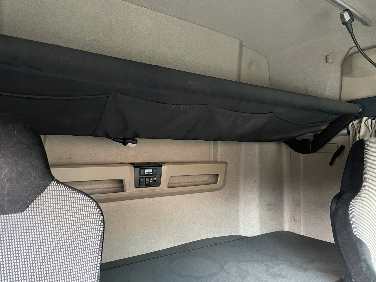 GOŁA KABINA MAN TGX XLX 2019 ROK LIFT ŚRODEK BEŻOWY EURO 6 - Kabina - Sunkvežimis: foto 4 GOŁA KABINA MAN TGX XLX 2019 ROK LIFT ŚRODEK BEŻOWY EURO 6 - Kabina - Sunkvežimis: foto 4