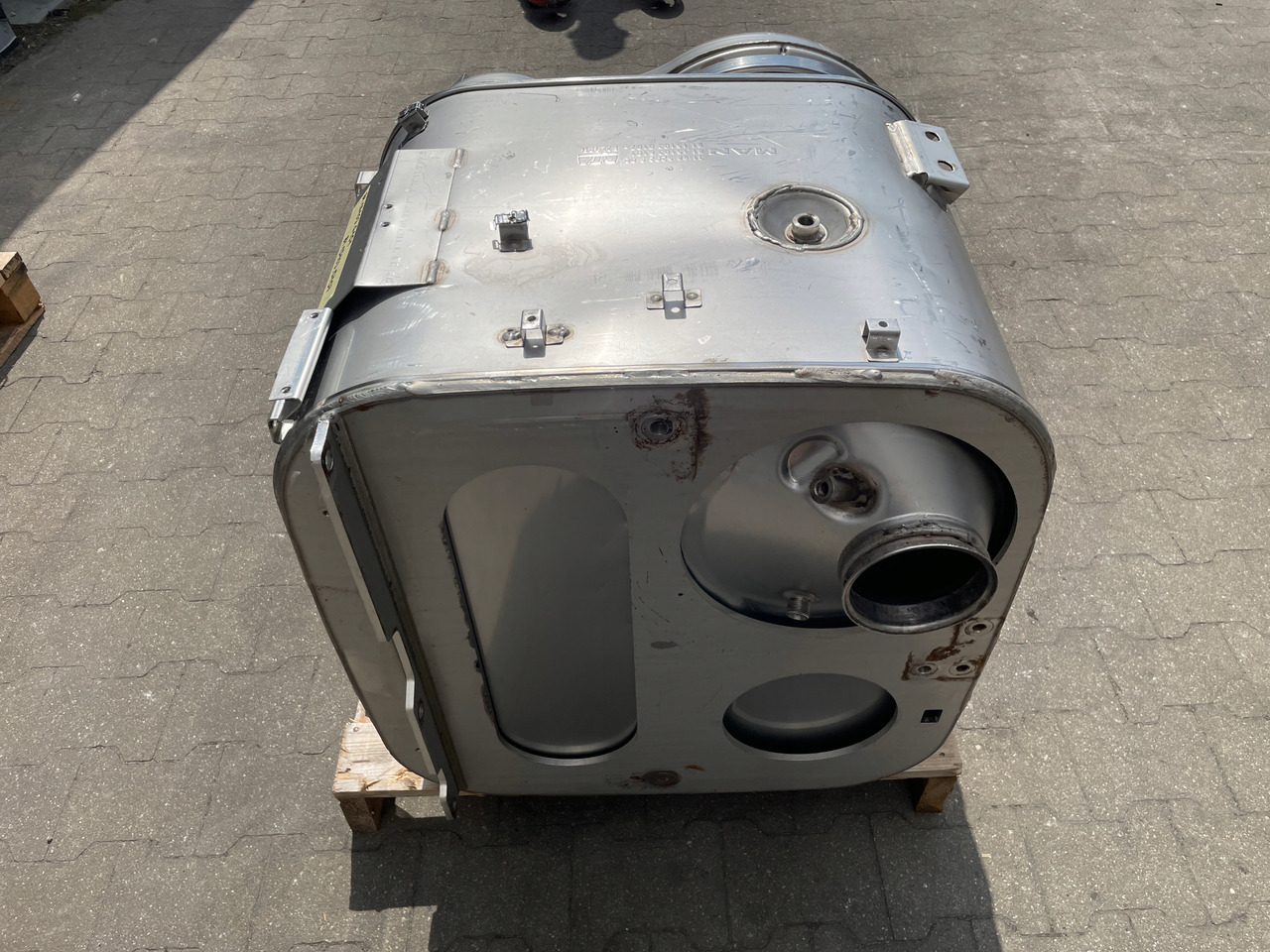 KATALIZATOR MAN TGX TGS EURO 6 DPF TŁUMIK WYDECH 81151036101 - Katalizatorius - Sunkvežimis: foto 5 KATALIZATOR MAN TGX TGS EURO 6 DPF TŁUMIK WYDECH 81151036101 - Katalizatorius - Sunkvežimis: foto 5