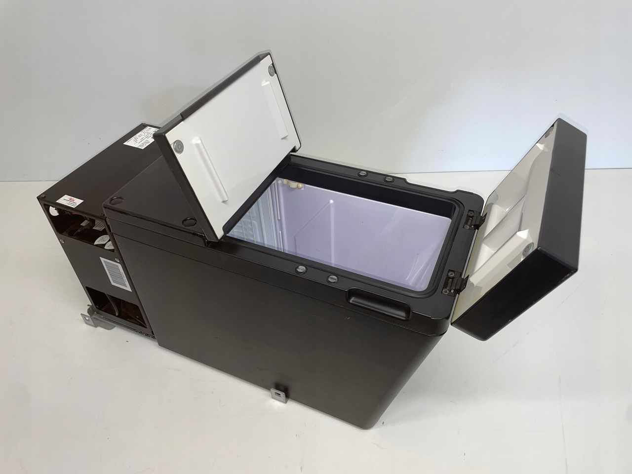 LODÓWKA CHŁODZIARKA IVECO STRALIS INTEL B 504195453 - Kabina ir interjeras - Sunkvežimis: foto 1 LODÓWKA CHŁODZIARKA IVECO STRALIS INTEL B 504195453 - Kabina ir interjeras - Sunkvežimis: foto 1