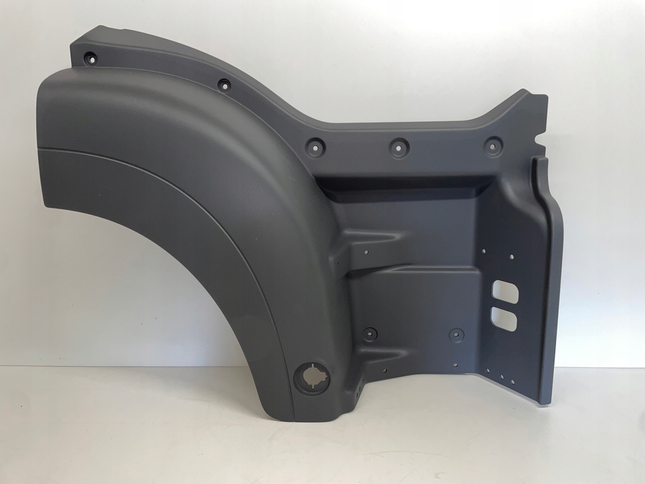 PRAWA STOPNICA MAN TGS E6 81615100870 - Grotelės - Sunkvežimis: foto 1 PRAWA STOPNICA MAN TGS E6 81615100870 - Grotelės - Sunkvežimis: foto 1