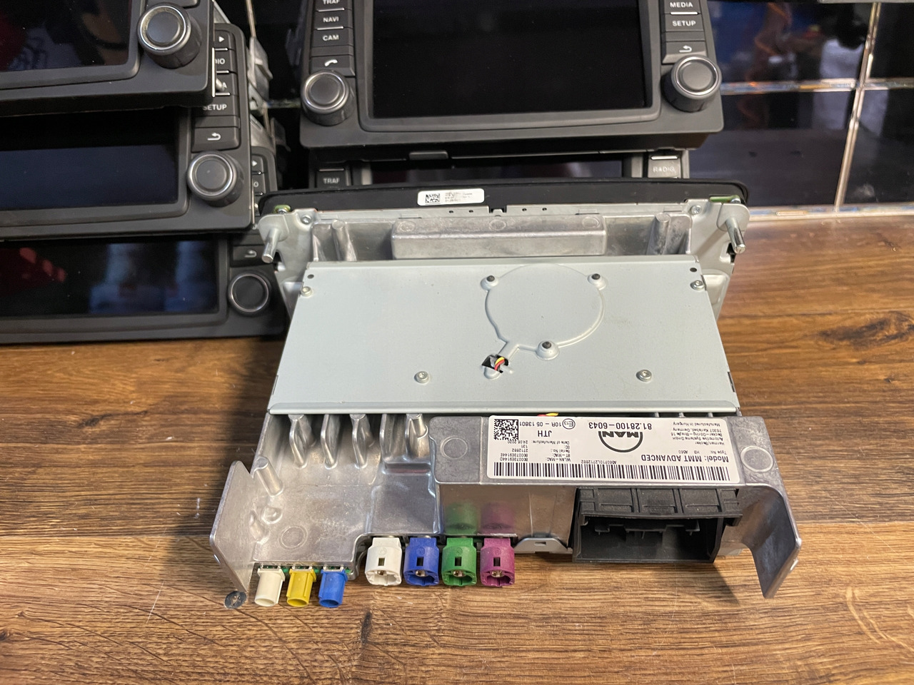 RADIO NAWIGACJA MAN TGS TGX EURO 6 81281006043 WYMIENIONY WYŚWIETLACZ - Navigacijos sistema - Sunkvežimis: foto 5 RADIO NAWIGACJA MAN TGS TGX EURO 6 81281006043 WYMIENIONY WYŚWIETLACZ - Navigacijos sistema - Sunkvežimis: foto 5