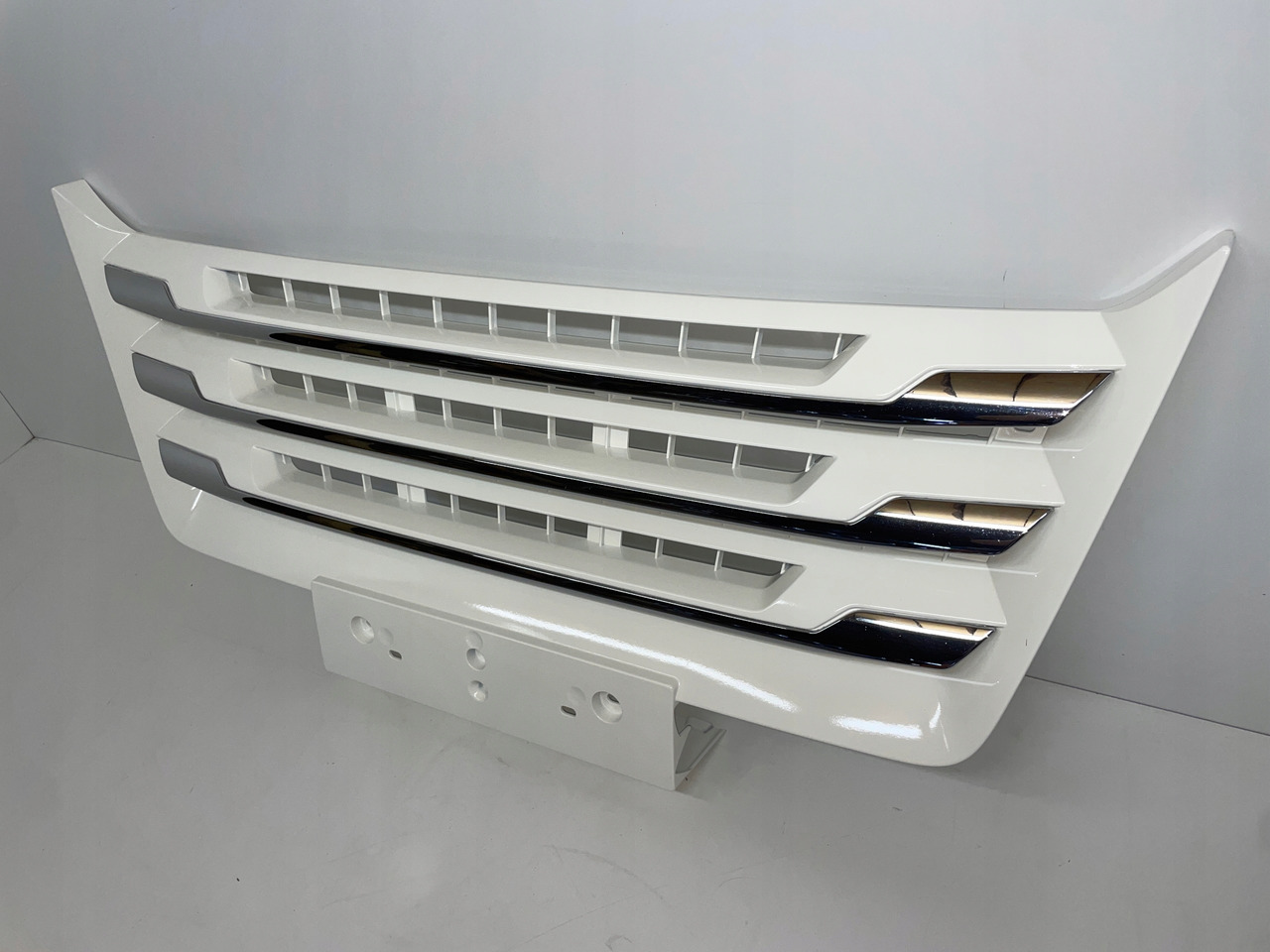 ŚRODKOWY GRILL CHROM ZDERZAKA MAN TGX TG3 TGX 3 ATRAPA 81416146084 - Grotelės - Sunkvežimis: foto 3 ŚRODKOWY GRILL CHROM ZDERZAKA MAN TGX TG3 TGX 3 ATRAPA 81416146084 - Grotelės - Sunkvežimis: foto 3
