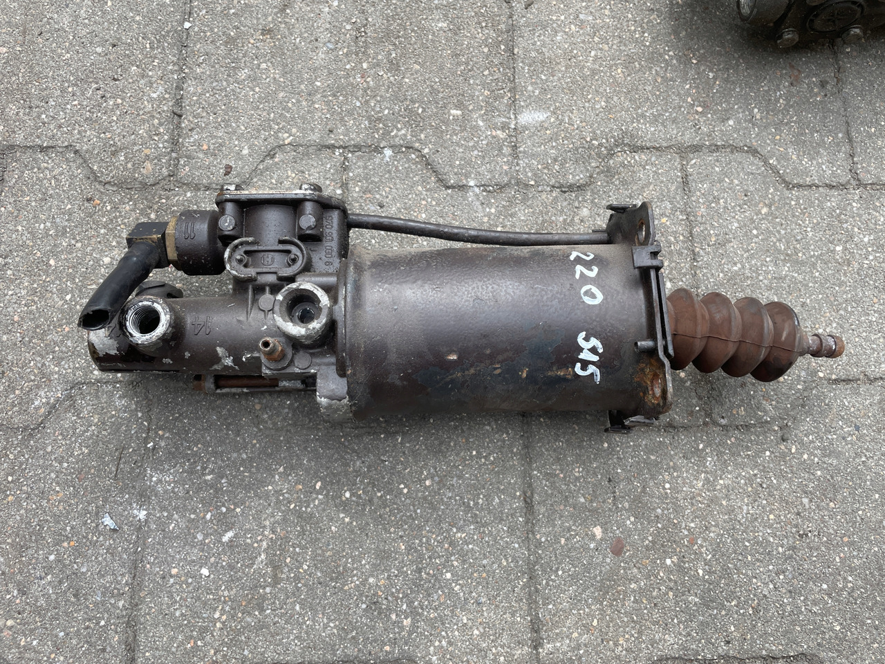 WYBIERAK SKRZYNI BIEGÓW WYSPRZĘGLIK ZAWÓR MAN TGA TGS TGX 9700514127 - Sankabos cilindras - Sunkvežimis: foto 1 WYBIERAK SKRZYNI BIEGÓW WYSPRZĘGLIK ZAWÓR MAN TGA TGS TGX 9700514127 - Sankabos cilindras - Sunkvežimis: foto 1