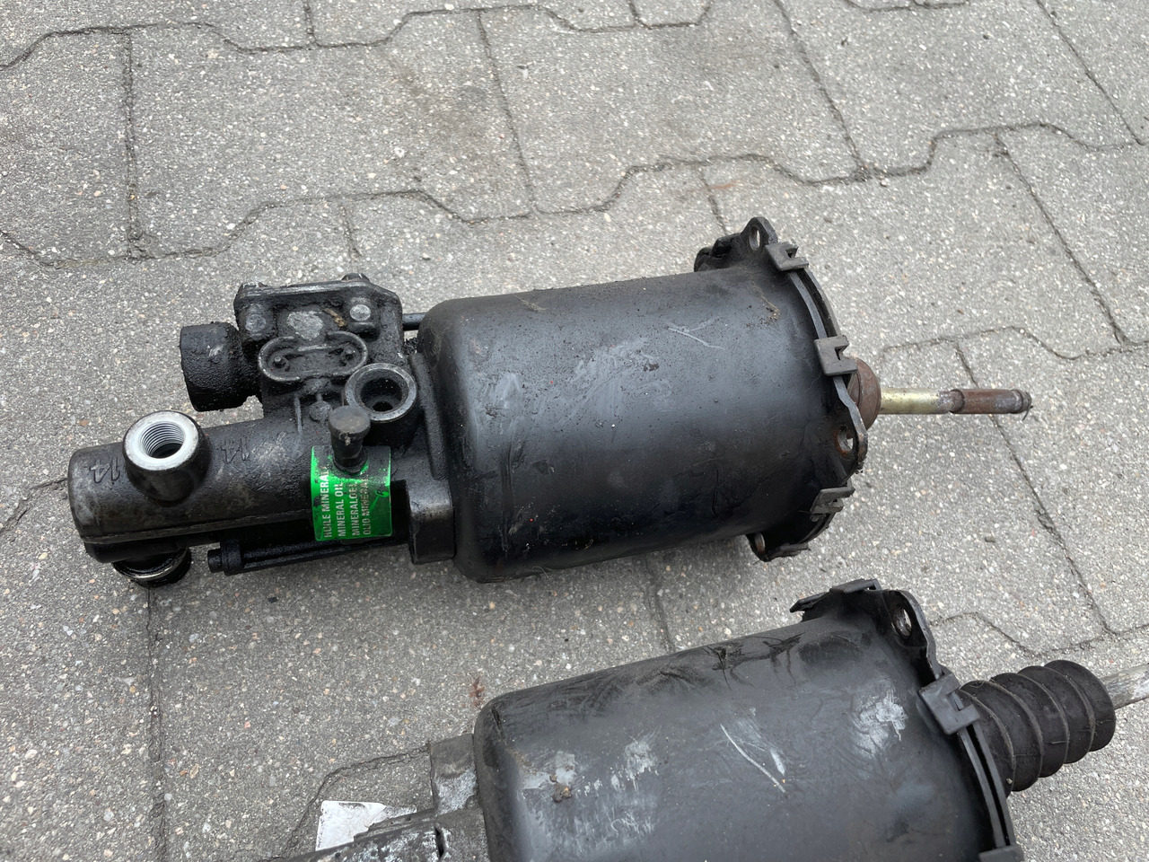 WYBIERAK SKRZYNI BIEGÓW WYSPRZĘGLIK ZAWÓR MAN TGA TGS TGX 9700514127 - Sankabos cilindras - Sunkvežimis: foto 3 WYBIERAK SKRZYNI BIEGÓW WYSPRZĘGLIK ZAWÓR MAN TGA TGS TGX 9700514127 - Sankabos cilindras - Sunkvežimis: foto 3