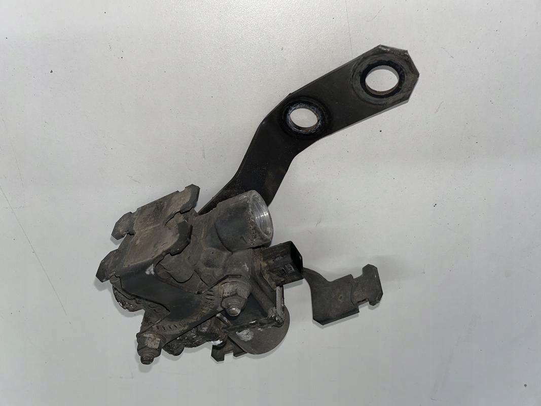 ZAWÓR CIŚNIENIA MERCEDES ACTROS MP4 A0054299244 - Pakaba - Sunkvežimis: foto 3 ZAWÓR CIŚNIENIA MERCEDES ACTROS MP4 A0054299244 - Pakaba - Sunkvežimis: foto 3